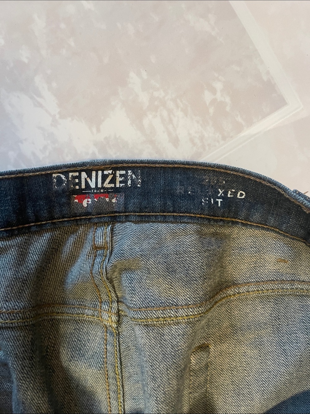 Denizen from Levi's Men’s Straight Jeans in Dark Blue Indigo - Picture 2 of 8